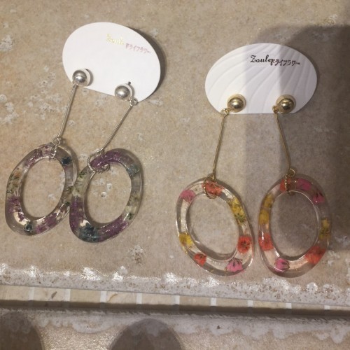 封入お花ピアス